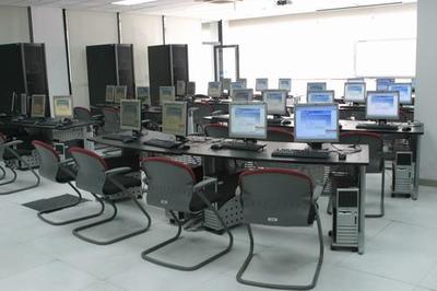 上海宝山区与徐汇区职业技能培训与技术服务的融合发展